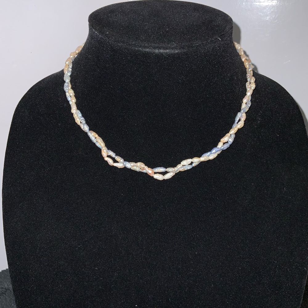 Double strand choker necklace